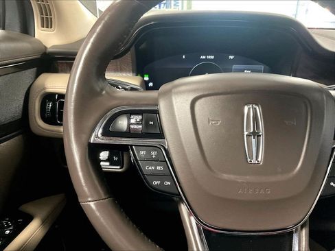 Used 2022 Lincoln Nautilus Reserve AWD/4WD image 23