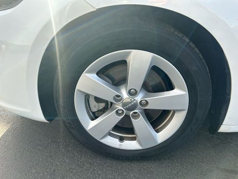 Used 2016 Dodge Dart SXT image 21