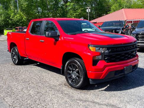 Used 2022 Chevrolet Silverado 1500 Custom image 2