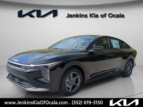 New 2025 Kia K4 LXS image 7