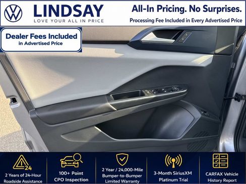 Used 2023 Volkswagen Taos SE w/ Panoramic Sunroof Package FWD image 10