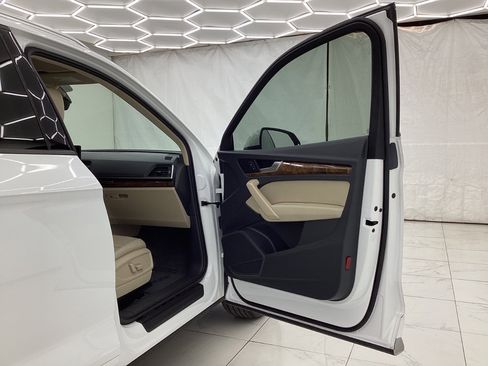 Used 2018 Audi Q5 2.0T Premium image 17