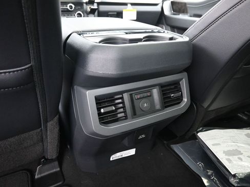 Used 2026 Ford F250 Lariat w/ Tremor Off-Road Package AWD/4WD image 28