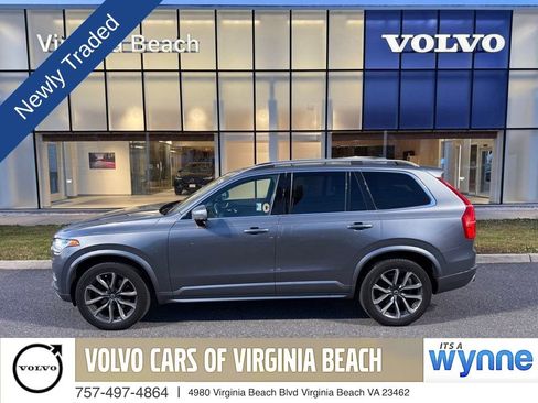 Used 2019 Volvo XC90 T5 Momentum w/ Protection Package AWD/4WD image 1