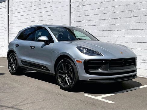 Certified 2023 Porsche Macan Turbo AWD/4WD image 7