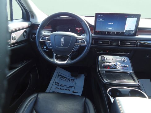 Used 2023 Lincoln Nautilus Reserve w/ Equipment Group 201A image 11