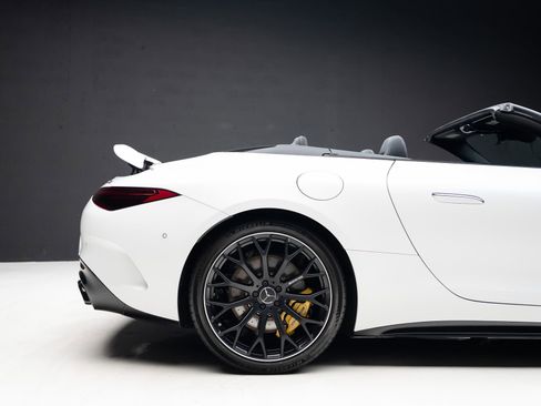 Used 2022 Mercedes-Benz SL 63 AMG 4MATIC image 43