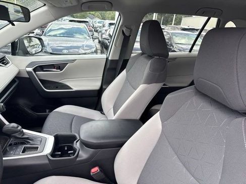 Used 2023 Toyota RAV4 XLE FWD image 10