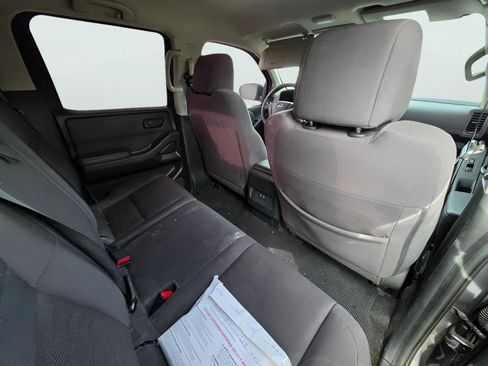 Used 2022 Nissan Frontier S w/ Technology Package RWD image 31