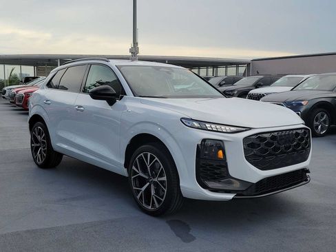 Certified 2026 Audi Q3 quattro 2.0T AWD/4WD image 8