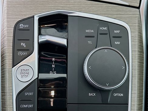 Used 2025 BMW 330i Sedan image 25