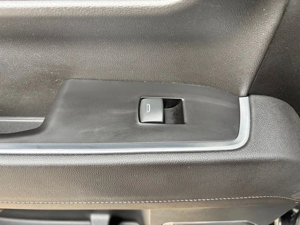 Used 2022 Chevrolet Silverado 1500 RST AWD/4WD image 26