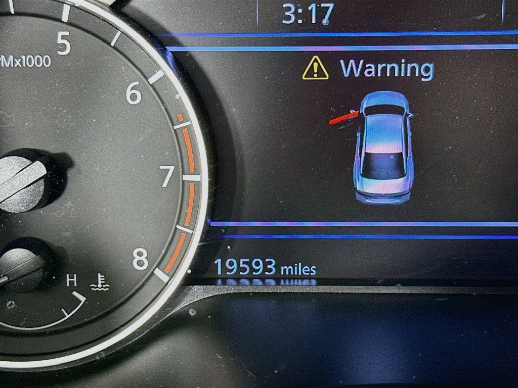 Certified 2024 Nissan Altima 2.5 SV w/ SV Premium Package FWD image 18