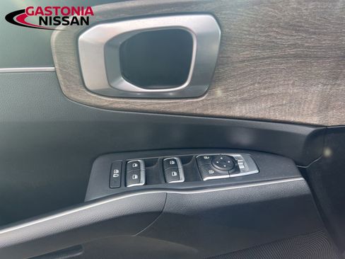 Used 2022 Kia Sorento EX image 37