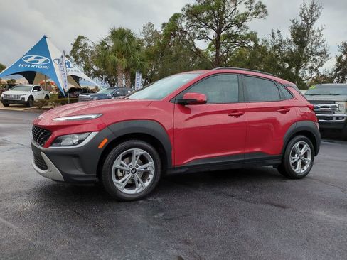 Used 2023 Hyundai Kona SEL w/ Convenience Package image 2