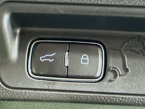 Used 2022 Ford Explorer Timberline image 32