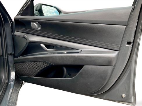 Used 2024 Hyundai Elantra SE image 21