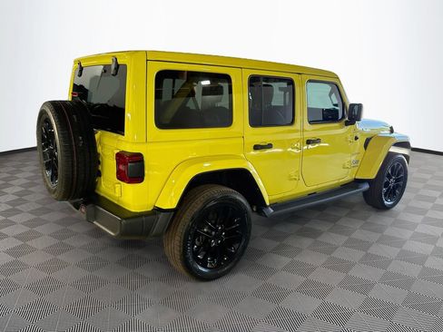 Certified 2022 Jeep Wrangler Unlimited Sahara w/ Cold Weather Group AWD/4WD image 6