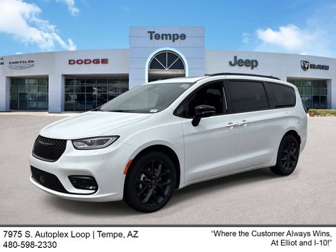 New 2026 Chrysler Pacifica Select w/ S Appearance Package FWD image 1