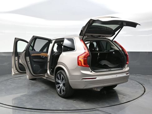 Used 2025 Volvo XC90 T8 Plus w/ Protection Package Premier image 38