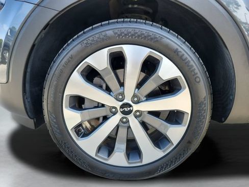 Used 2022 Kia Telluride S FWD image 30