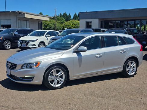 Used 2015 Volvo V60 T5 Premier FWD image 32
