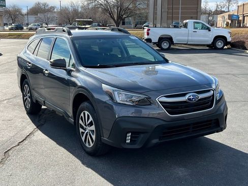 Used 2022 Subaru Outback Premium AWD/4WD image 5