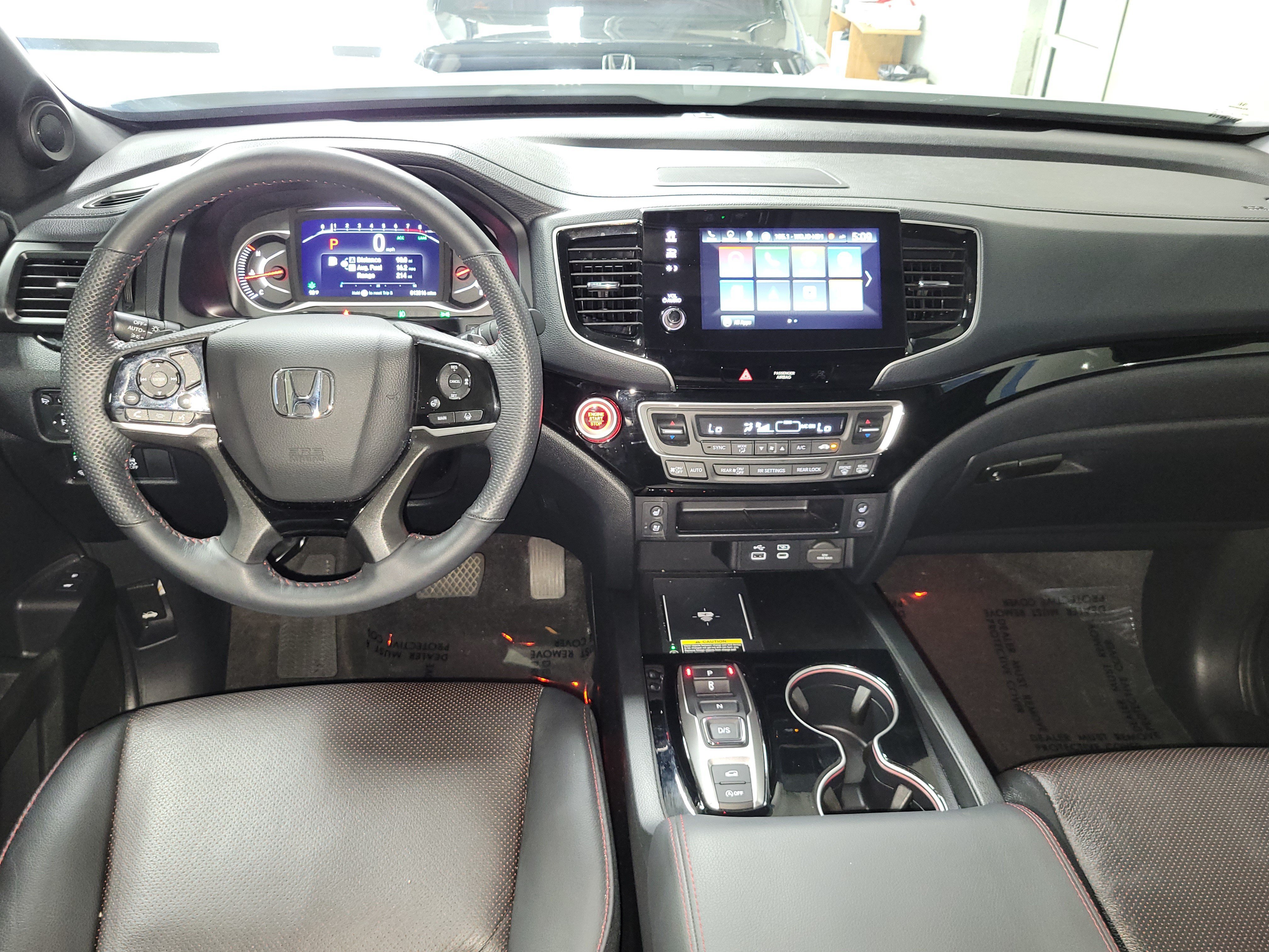 Certified 2025 Honda Passport Black Edition image 13