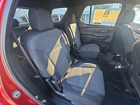 Used 2023 Chevrolet Traverse LT image 22