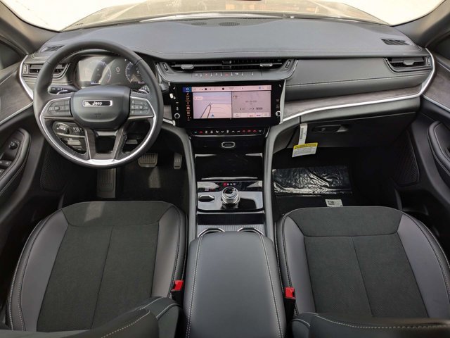 New 2026 Jeep Grand Cherokee Altitude AWD/4WD image 16