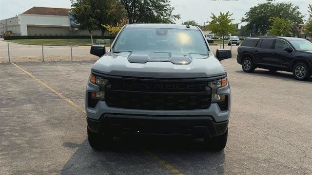 Used 2024 Chevrolet Silverado 1500 Custom Trail Boss w/ Turbomax Blackout Package AWD/4WD image 3