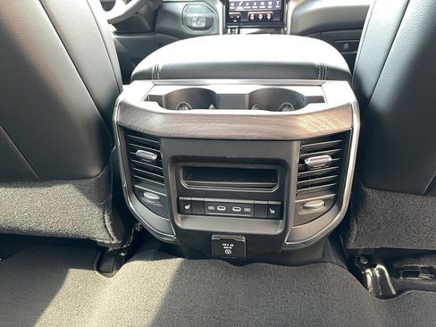 New 2026 RAM 2500 Laramie AWD/4WD image 14