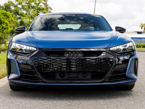 Used 2022 Audi RS e-tron GT w/ Carbon Performance Package AWD/4WD image 36