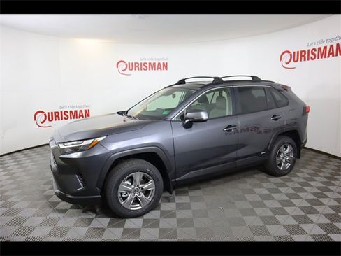 Used 2025 Toyota RAV4 XLE image 6