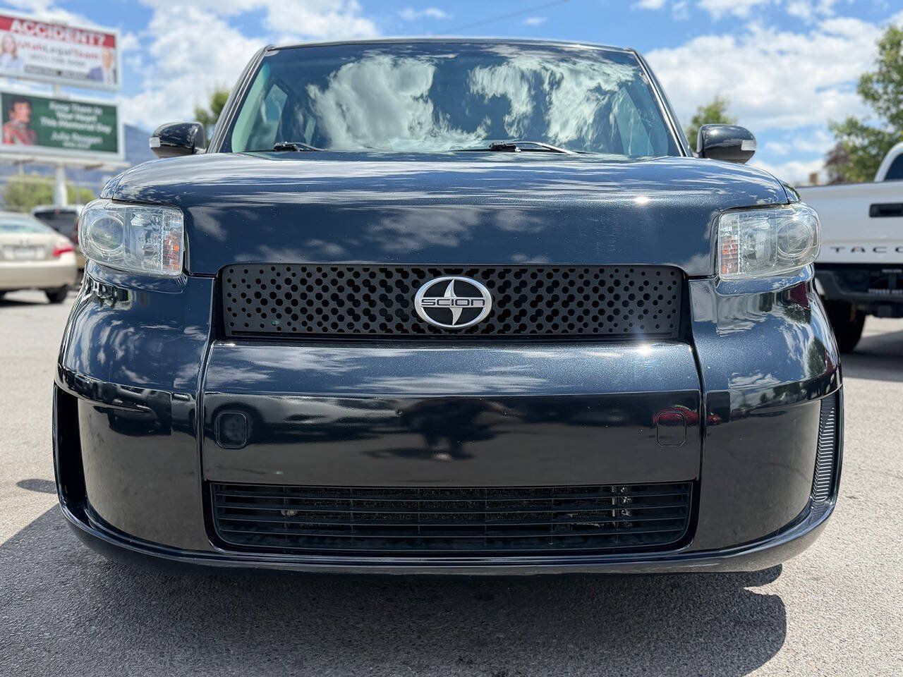 Used 2009 Scion xB FWD image 13