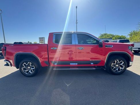 Used 2024 GMC Sierra 1500 SLE w/ Preferred Package AWD/4WD image 8