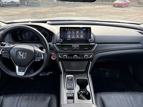 Used 2022 Honda Accord Touring image 12