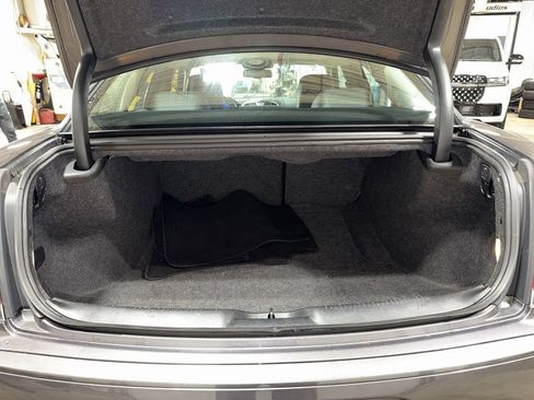 Used 2021 Chrysler 300 Touring L image 21