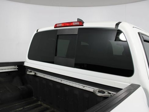 Used 2023 Nissan Frontier SV w/ SV Convenience Package RWD image 43