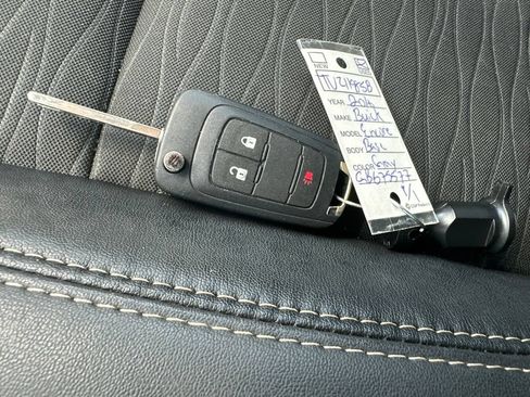 Used 2016 Buick Encore FWD image 15