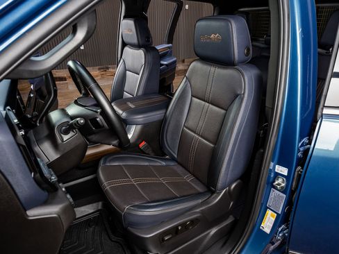 Used 2024 Chevrolet Silverado 3500 High Country w/ High Country Premium Package image 30