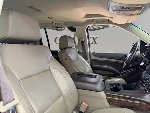 Used 2018 Chevrolet Suburban LT image 14
