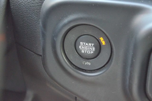 Used 2021 Jeep Wrangler Unlimited Sahara AWD/4WD image 27