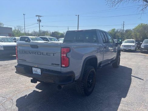 Used 2024 Chevrolet Silverado 2500 ZR2 w/ LPO, Dark Essentials Package AWD/4WD image 9