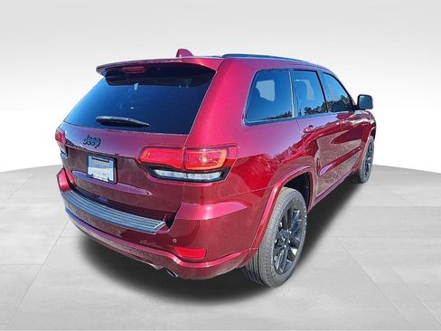 Certified 2022 Jeep Grand Cherokee Laredo X image 24