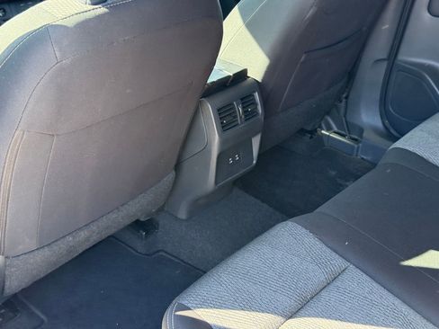 Certified 2025 Nissan Rogue SV image 27