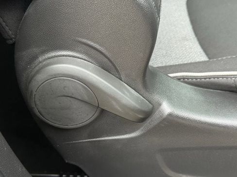 Used 2023 Chevrolet TrailBlazer LT w/ Convenience Package AWD/4WD image 30