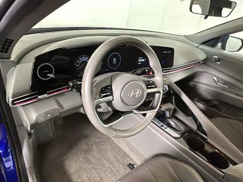 Used 2024 Hyundai Elantra SEL w/ Convenience Package FWD image 14
