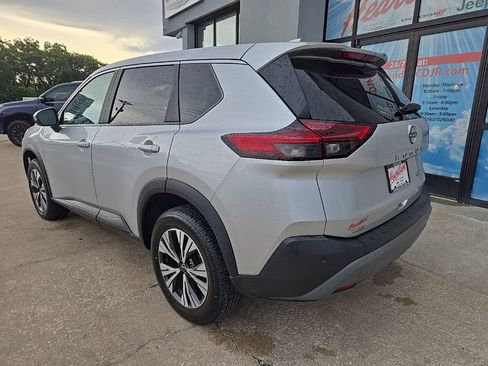 Used 2023 Nissan Rogue SV AWD/4WD image 8