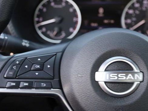 Used 2024 Nissan Sentra SV FWD image 12